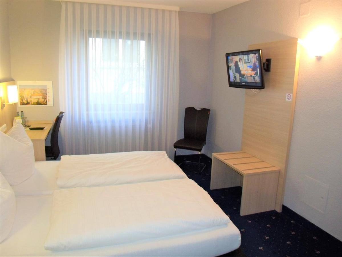 Hotel Brehm เวิร์ซบวร์ก ภายนอก รูปภาพ
