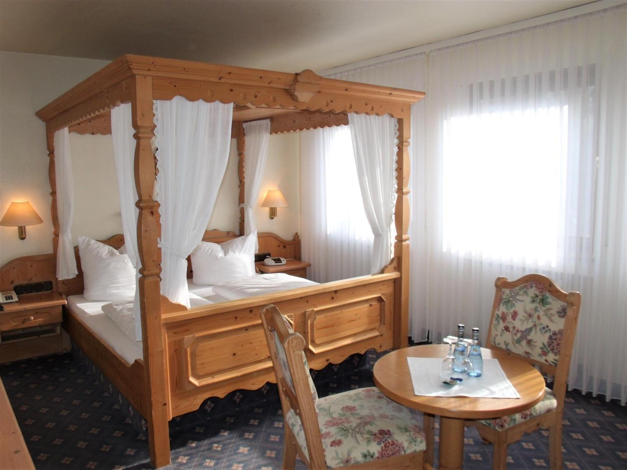 Hotel Brehm เวิร์ซบวร์ก ภายนอก รูปภาพ