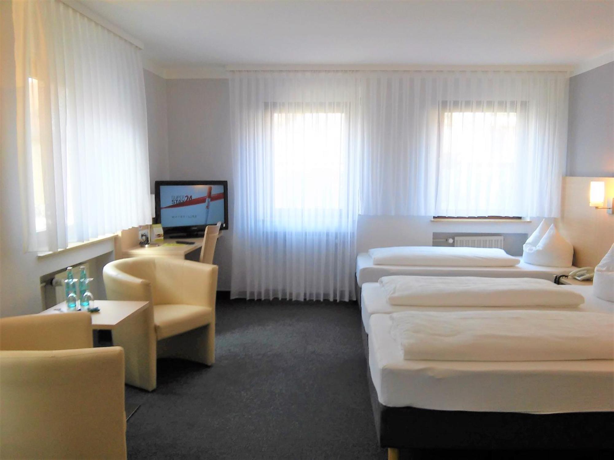 Hotel Brehm เวิร์ซบวร์ก ภายนอก รูปภาพ
