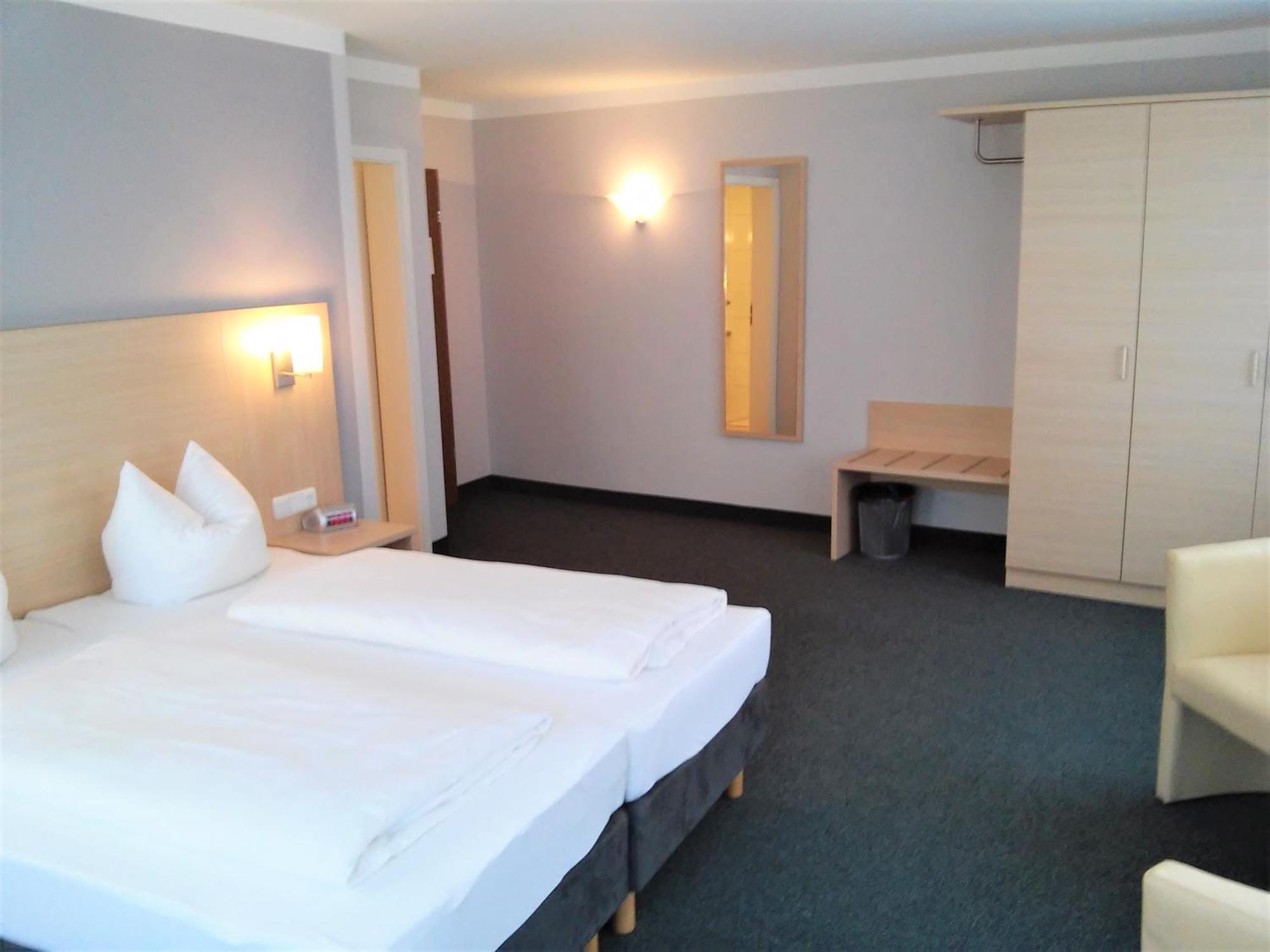 Hotel Brehm เวิร์ซบวร์ก ภายนอก รูปภาพ