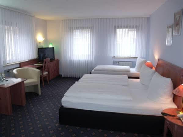 Hotel Brehm เวิร์ซบวร์ก ภายนอก รูปภาพ